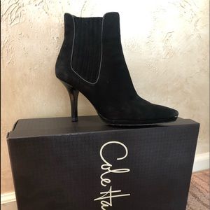 Womans Cole Haan Black Suede booties ❤️8